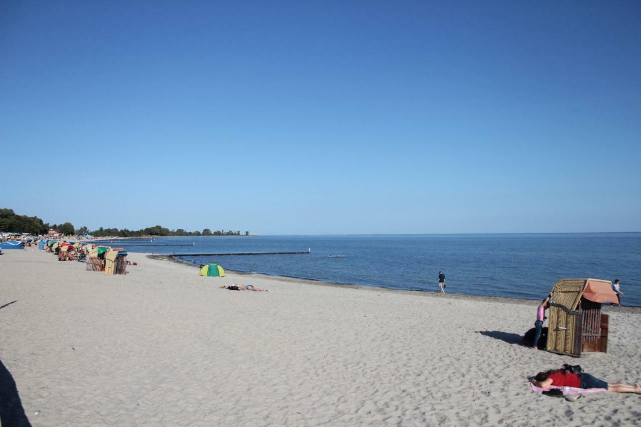 Strandlaeufer Im Kirschgarten Kellenhusen Exterior foto